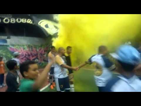 BENGALAS ENTRANDO EM QUADRA