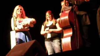 Rhonda Vincent &amp; baby Dillon - The Martha White Theme