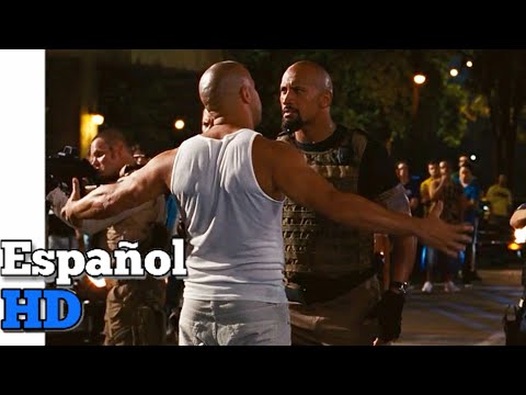 Rapidos y Furiosos 5 | Escena: "Toretto esto es Brasil" | Español Latino HD
