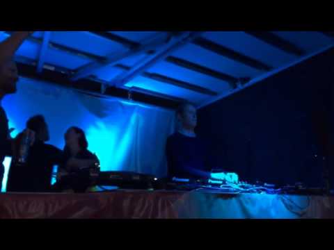 FLASH PIKNIC | LOVE IS IN THE AIR