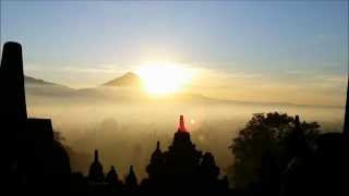 preview picture of video 'Yogyakarta : Borobudur Sunrise'