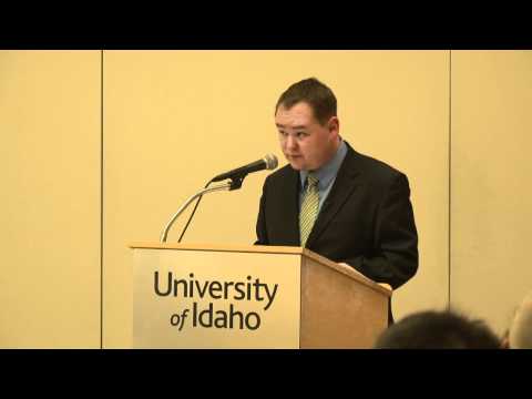Video  of Brandon Schrand's Colloquium Talk 'Removing the Mask: The Personal Essay as an Epistemological Instrument in the Unique and the Universal.' Brandon Schrand is Assistant Professor of English.