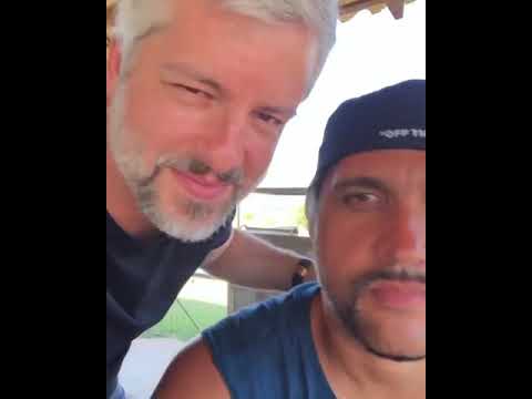 VICTOR E LÉO AMOR ETERNO QUE LINDA HOMENAGEM DO VICTOR AO IRMÃO LÉO CHAVES AMO VOCÊS ❤❤