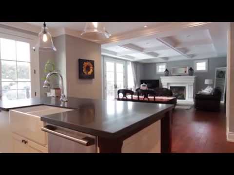 535 Patricia Drive - Oakville, Ontario