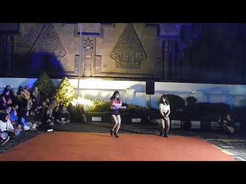 200215 MAMAMOO HWASA X CHUNGHA (화사 X 청하) ‘Mi Gente' by Aristotle || LCHO Media