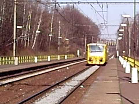 čd-814 066-6 odjíždí do Jirkova 31.03.09