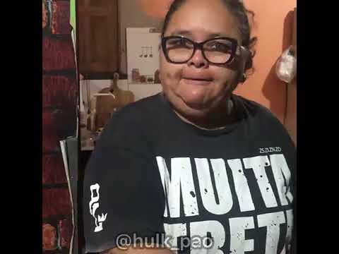 Hullkinho vendendo ovos de páscoa antecipado