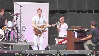 Spoon - Modern World (Wolf Parade cover, at Lollapalooza &#39;10)