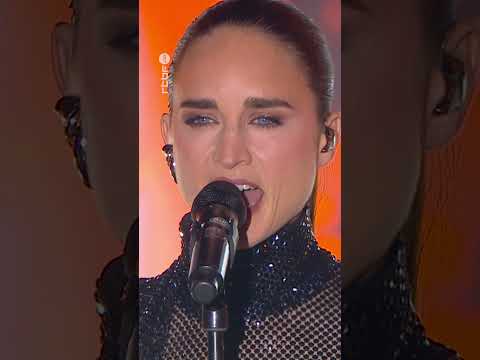 Close To Me  - Typh Barrow @Grand Place #music #singer #livemusic #rtbf #bruxelles  #love #newmusic