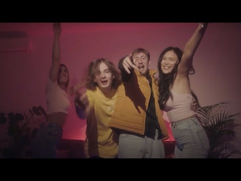 VBS / okayletsgo - Koleżanki