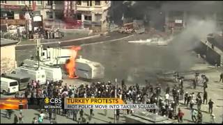 Turkey showdown: Riot police take on protesters