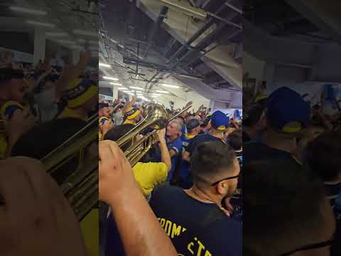 "Somos de la gloriosa Barra de Boca Juniors. Previa Maracana final Libertadores." Barra: La 12 &bull; Club: Boca Juniors &bull; País: Argentina