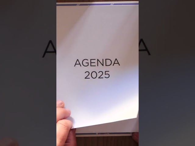 Vídeo relacionado con PACKLIST Planificador Semanal sin Fecha. Organizador A4, Planning Escritorio - Regalo Original - Agendas y Calendarios de Diseño Exclusivo