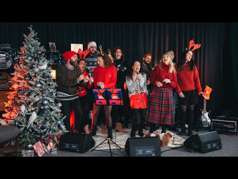 TOP RADIO - Sretan Božić svakome (live @ TOP MUSIC DESK)