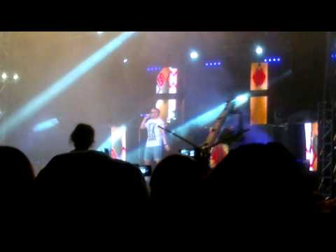 ДАЙ МУ СЕГА :Д  СПРЕТЕ ЗЕМЯТА ИЗКАМ ДА СЛЯЗА :Д