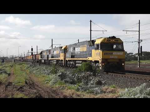 Sunday Fast 4 Trains - Passenger & Freight Trains every few minutes at Laverton 2012