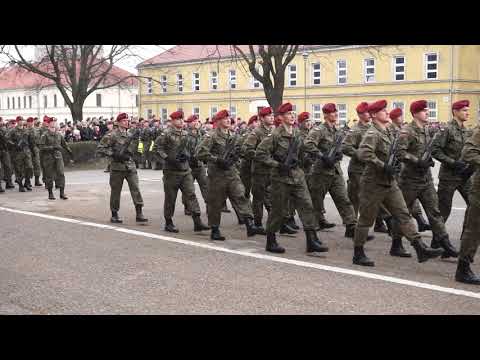 16 Batalion Powietrznodesantowy - Defilada pododdziałów w dniu ich Święta w Krakowie 22.03.2019