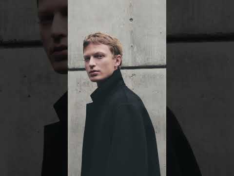 Falta alguma coisa no seu armário? #CalvinKlein Essentials. As peças atemporais que você sempre procura.