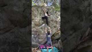 Video thumbnail de La Pierre à Savon / Cayenne, 7b. Fontainebleau