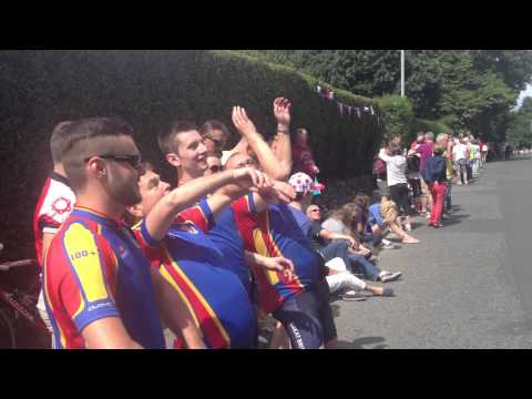 TDF 2014 Chobham Wheelers Mexican wave with Salmon...