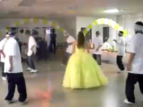 los kumbiamberos dancing en new york