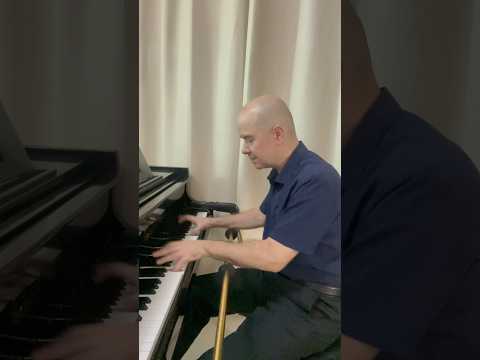 Solving fast octaves #pianoonline #pianolessons