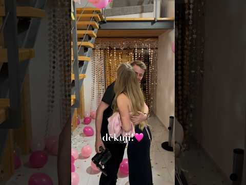 NAROZENINOVÁ OSLAVA JAKO PŘEKVAPENÍ🥹 #shorts @FIZIstyle