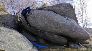 Video thumbnail of Traverser l'amourir, 6b+. Targasonne