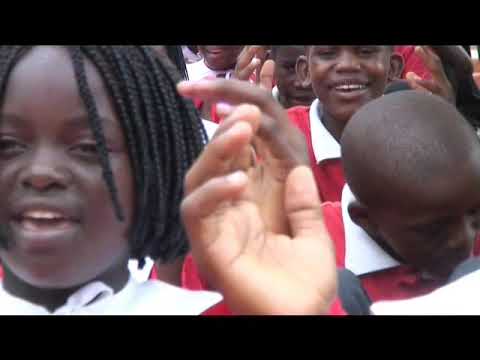 Coral New Song - Deus