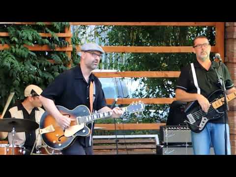 St  Johnny p(l)ays Cash pod Hudební pergolou v Konstantinkách