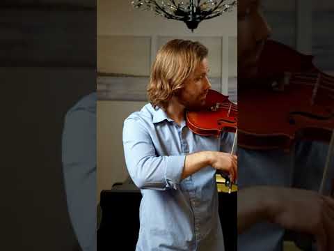 PRO plays | Bach Minuet | Suzuki Violin Book 3 |