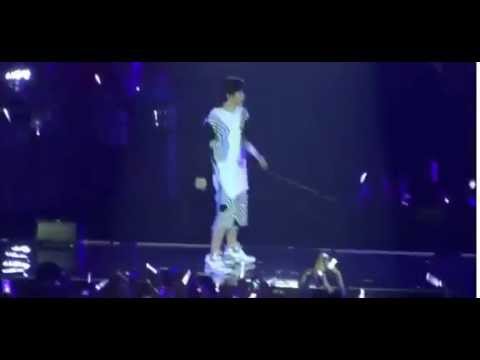 140606 EXO K THE LOST PLANET  in HK Machine BAEKHYUN,CHANYEOL focus