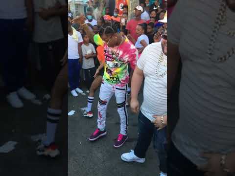 La percha el close químico ultramega haraka kiko el panda