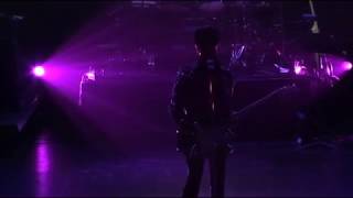 Prince - Dreamin&#39; About U - When Eye Lay My Hands On U (Live 2009) part 2/11