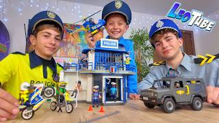 Download lagu Leo and Mikel are police officers at the TOY Police Station mp3