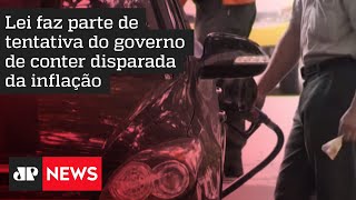 Bolsonaro veta benefícios de Estados e sanciona teto de ICMS