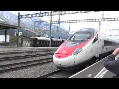 CARICAMENTO DEL PIETRISCO SU UN CARRO TRAMOGGIA A ALTDORF.(CH) 25 - 4 - 2016