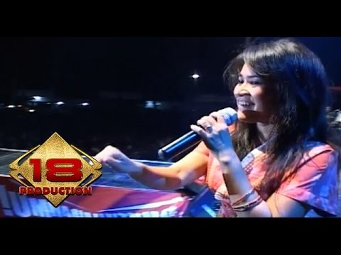 Ikke Nurjanah - Senyum Dan Hatimu (Live Konser Safari Musik Indonesia)