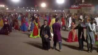 Download lagu 'MAA' Aarkee Garba 2010 (Live) - Venu Vagadto, Nahi Jau Re Jamuna Na Panida... mp3