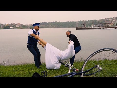 Sa kena qesh, Sony dhe Lul Cani, Polici me Sprajt