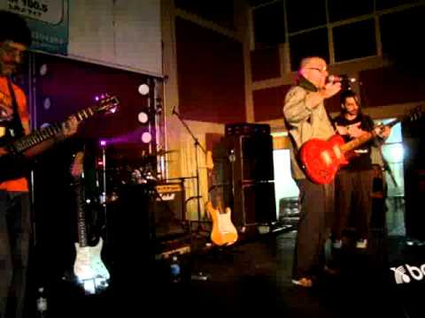 Roxana Porcellana - Echale Fly