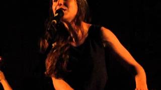 Julia Holter - Horns Surrounding Me (Live @ St John-at-Hackney, London, 21/07/14)