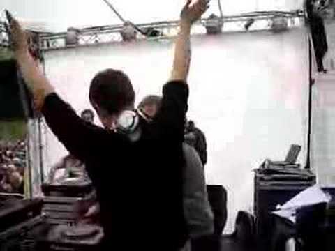 Melon & Sebo K @ Twstd Qnsdy 2008