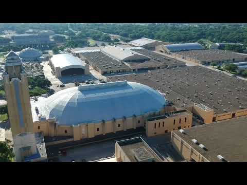 image-Who owns the Will Rogers Memorial Center?
