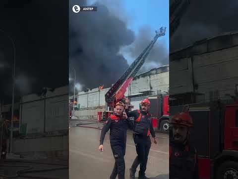 Antep'te tekstil fabrikasında yangın