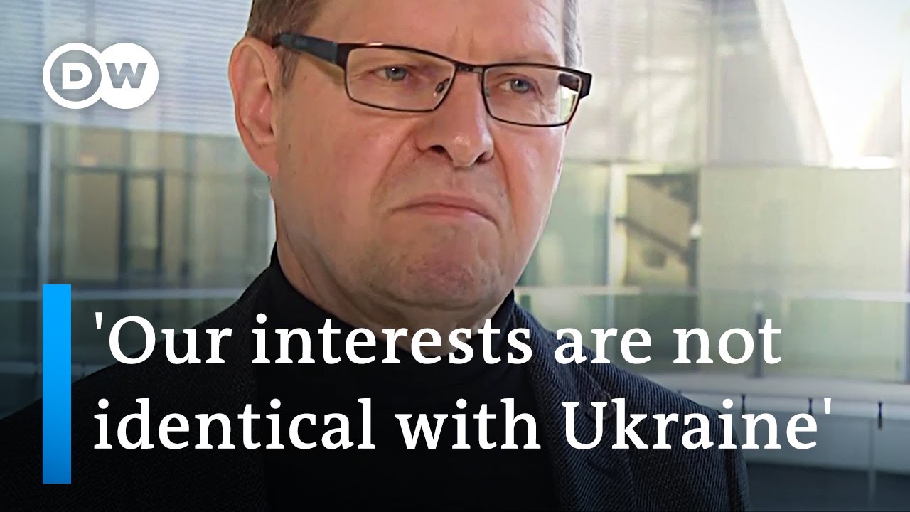 German Social Democrats hesitant on tank deliveries to Ukraine | DW Interview