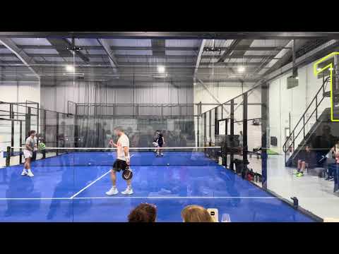 Mauri Andrini, The Bandeja resident padel coach, obliterating the ball