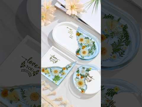 Resin & Plaster Flower Costers - Letsresin.com #homedecor #trays #springtime