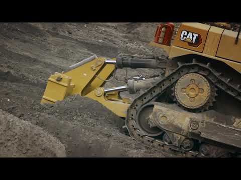 The new Cat® D10 Dozer helps Pelly Construction drive productivity through its reliability and operator comfort.