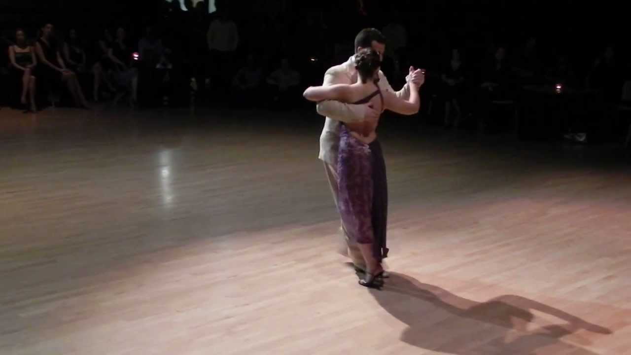 Diego Converti & Graciela Gamba   Amor y celos   D´Arienzo   Milonga Corrientes   Londres   26 11 2011
